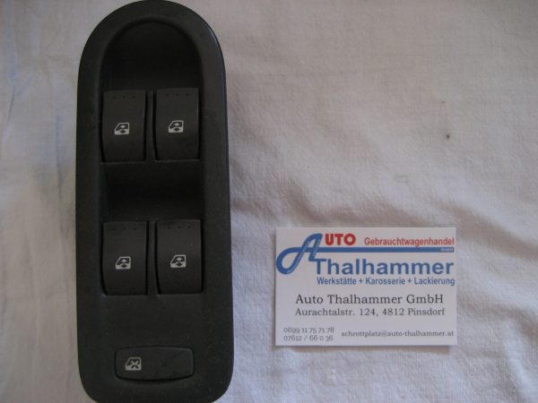 Renault Megan Fensterheberschalter vorne links 156018070