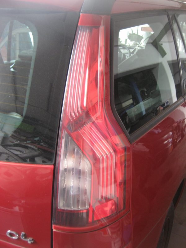 Citroen C4 2011 Heckleuchte rechts 009 466-02 RE