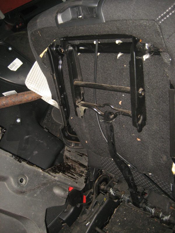 Citroen C4 2011 Rücksitz – Bild 3