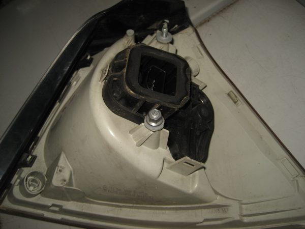 VW Rückleuchte Heckleuchte links 1K6945095N – Bild 3