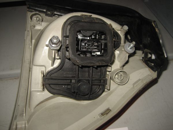 VW Rückleuchte Heckleuchte rechts – Bild 4