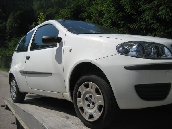 Fiat Punto 188 AXA1A Ersatzteilspender