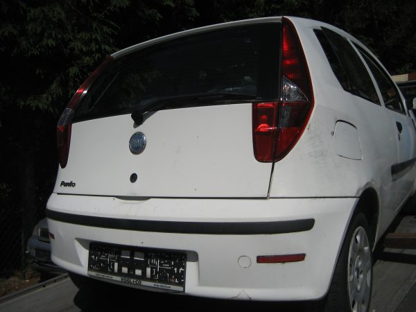 Fiat Punto 188 AXA1A Ersatzteilspender – Bild 7