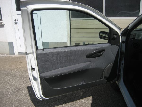 Fiat Punto 188 AXA1A Ersatzteilspender – Bild 24