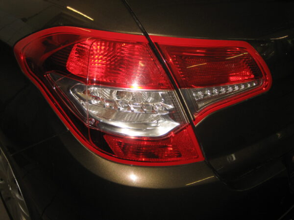 Citroen C4 2012 Ersatzteile, Karosserieteile, Gebrauchtteile – Bild 8