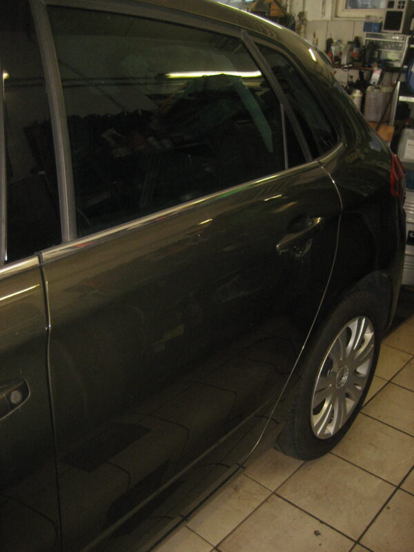 Citroen C4 2012 Ersatzteile, Karosserieteile, Gebrauchtteile – Bild 13