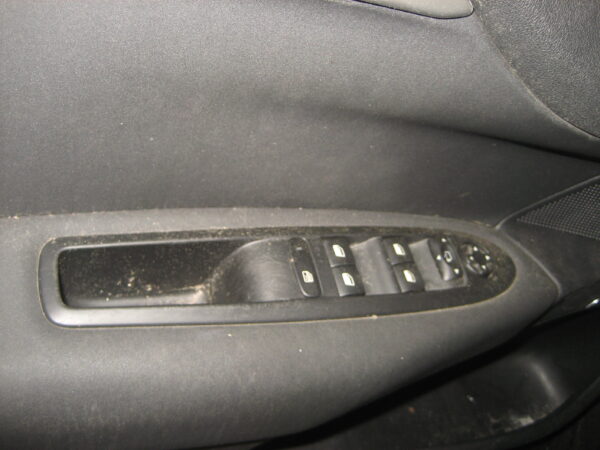 Citroen C4 2012 Ersatzteile, Karosserieteile, Gebrauchtteile – Bild 27