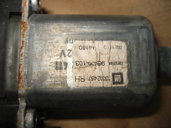Opel Astra J 2012 Fensterheber rechts vorne 915368103 – Bild 3