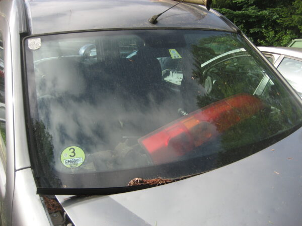 Renault Kangoo 4x4 BJ 2002 Karosserieteile Ersatzteile – Bild 16