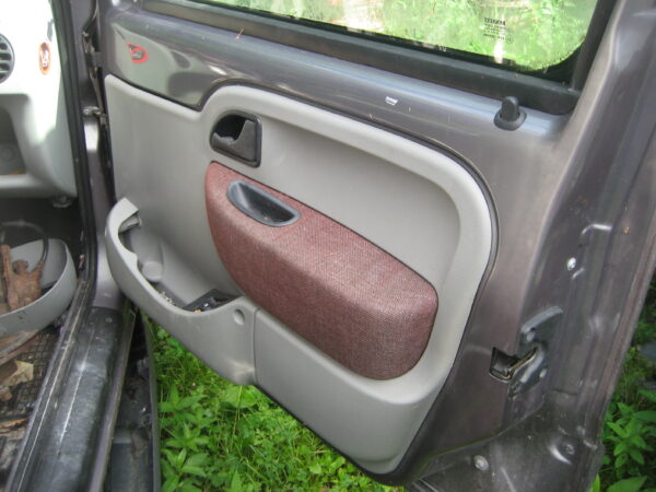 Renault Kangoo 4x4 BJ 2002 Karosserieteile Ersatzteile – Bild 20
