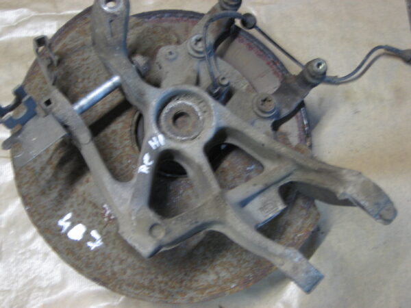 Peugeot 407 2004 Achsschenkel rechts hinten – Bild 4