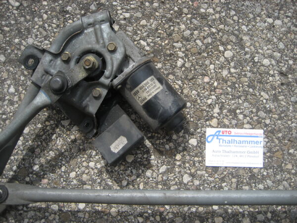 Mercedes A Scheibenwischermotor vorne mit Gestänge A1688200242 – Bild 3
