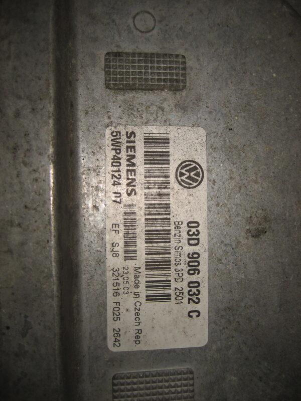 VW Polo 9N Motorsteuergerät 03D906032C – Bild 3