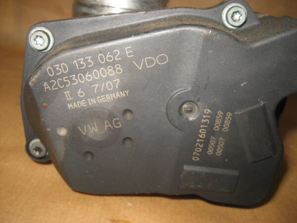 VW Polo 9N Drosselklappe 03D133062E – Bild 3