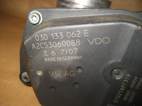 VW Polo 9N Drosselklappe 03D133062E – Bild 4