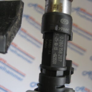 Ford Fiesta Kraftstoffverteiler Einspritzleiste VP8A6U – Bild 7