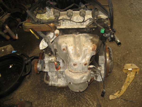 Motor CR12 Nissan Micra K12 – Bild 4