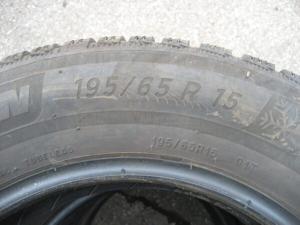 Winterreifen Gummi Michelin 195/65 R15 – Bild 3