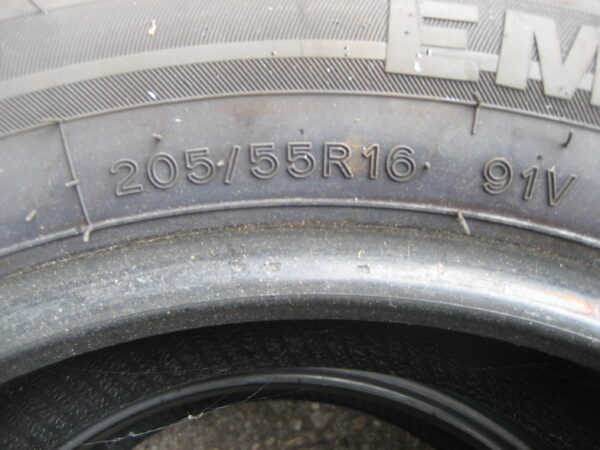 Sommerreifen Gummi Minerva 205/55 R16 – Bild 4