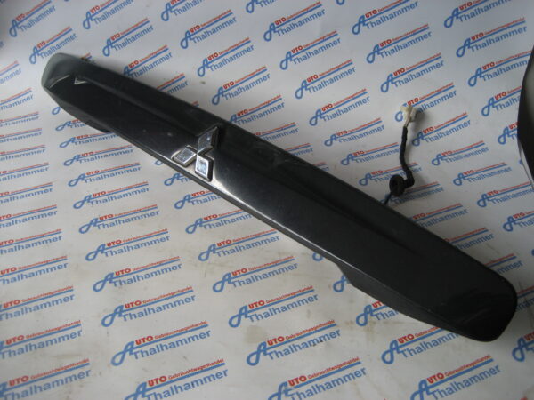 Mitsubishi Space Star Griffleiste mit Kennzeichenbeleuchtung MR245529