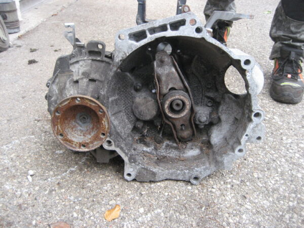 Skoda Getriebe GGV 3Zylinder Pumpedüse 1,4 l – Bild 6