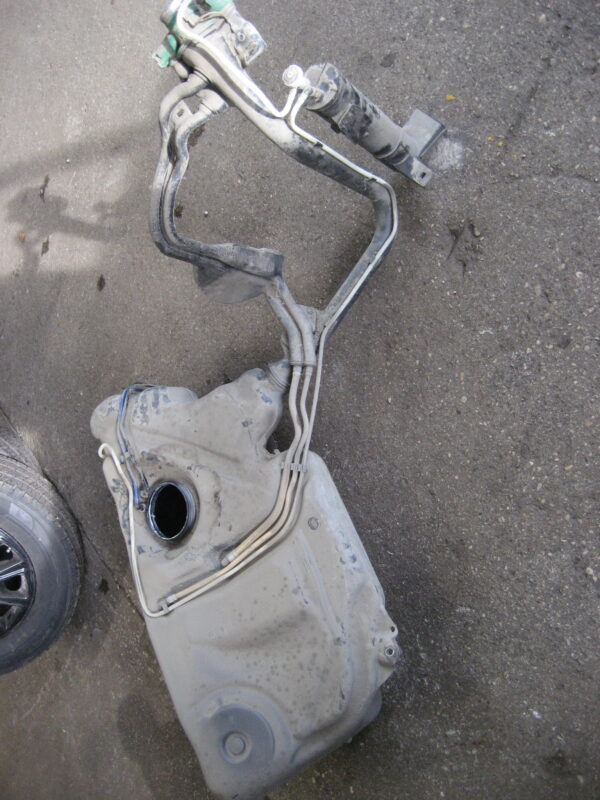 VW Polo 6R 2014 Tank – Bild 3
