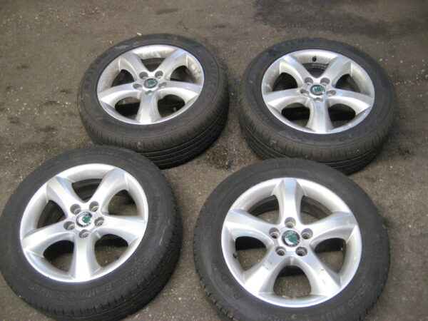 Skoda Fabia Felgen 6J 15 ET43 195/55 R15