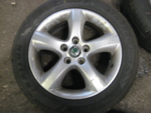Skoda Fabia Felgen 6J 15 ET43 195/55 R15 – Bild 5