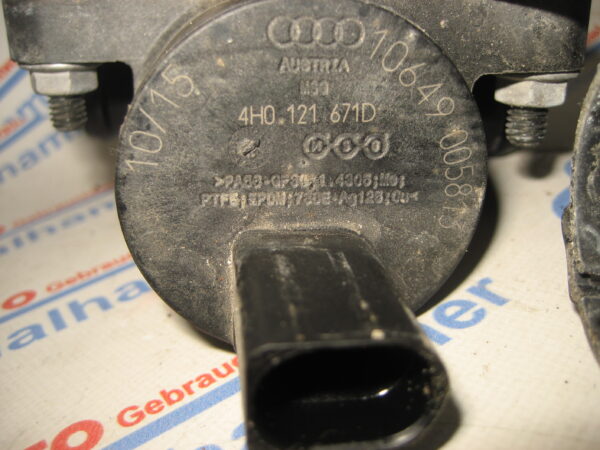 Audi A4 Avant 2015, 4H0121671D Kühlmittelregelventil/Magnetventil – Bild 3