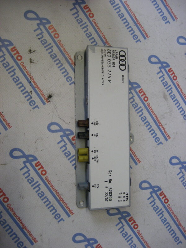 Audi A4 Avant 2007 Antennenverstärker 8E9 035 225 P