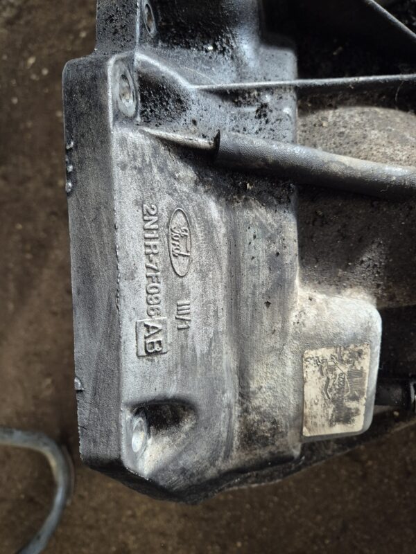 Ford Getriebe 1,4 Schaltgetriebe 00110703092329 – Bild 2