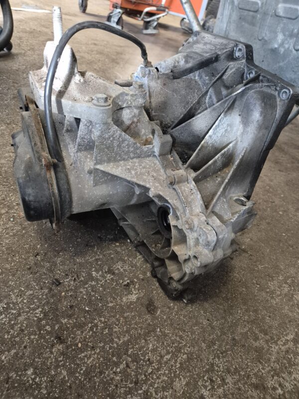 Ford Getriebe 1,4 Schaltgetriebe 00110703092329 – Bild 4