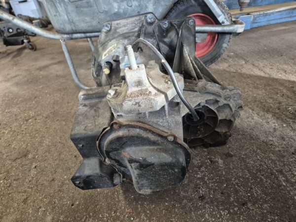 Ford Getriebe 1,4 Schaltgetriebe 00110703092329 – Bild 5