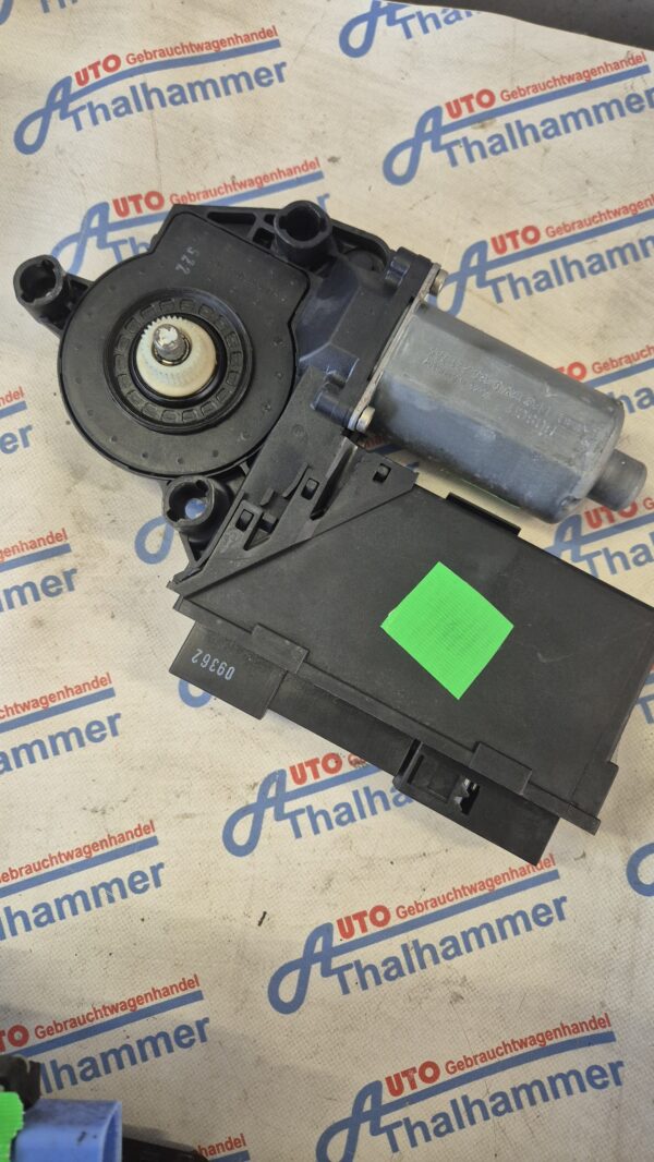 Skoda Fabia 2010 Fensterhebermotor links vorne 6Q2 959 802 F – Bild 3